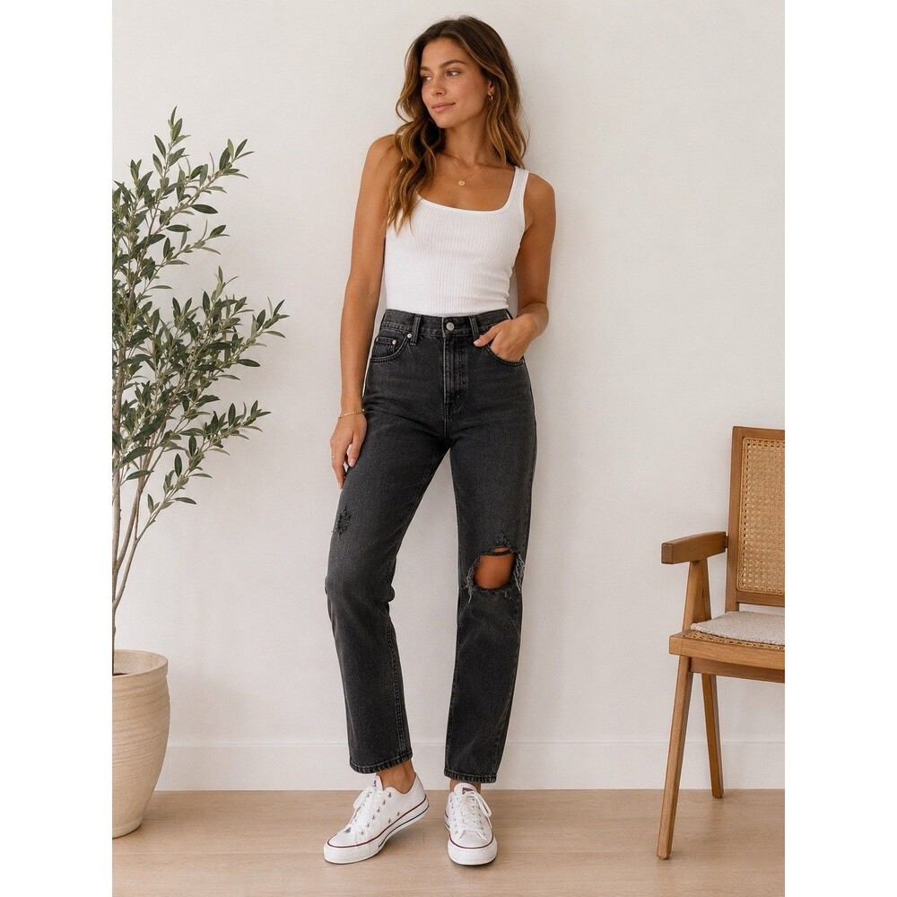 Levi’s 501 Jeans Women’s W26 L30 Black Distressed Button Fly High Rise